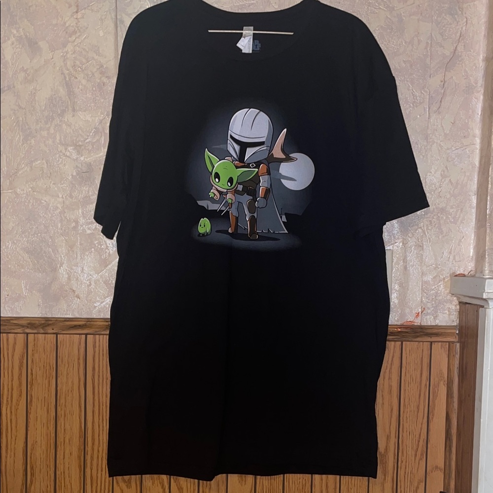 Black Star Wars  T-Shirt with Mandalorian & Baby Yoda (XL)